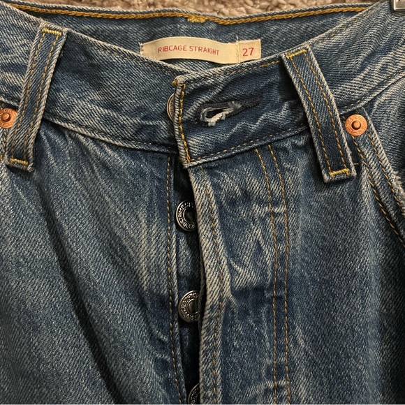 Levi’s Ribcage Straight Jeans - Picture 3 of 3